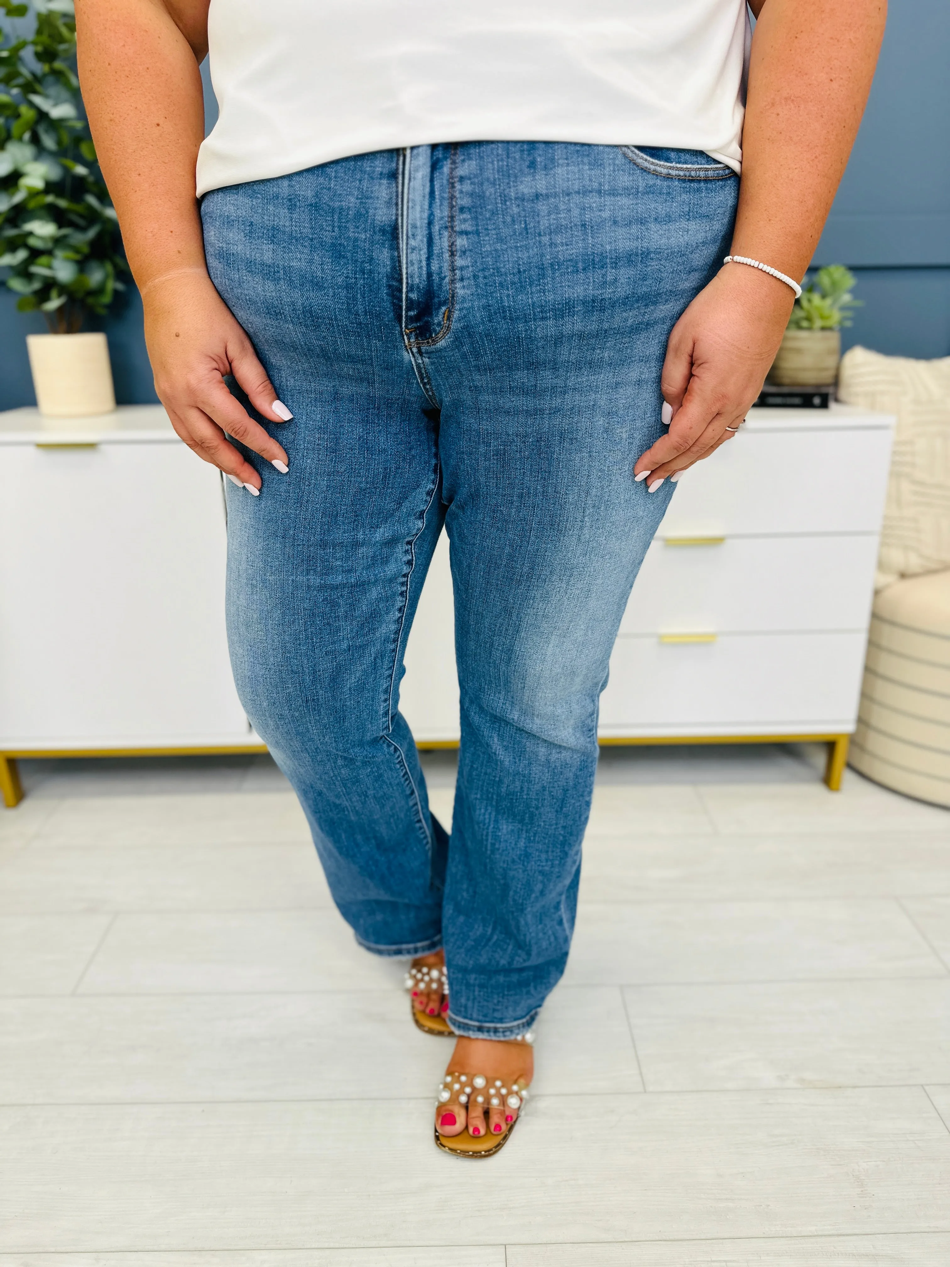 Judy Blue REG/CURVY Bet Your Boots Midrise Bootcut Jeans