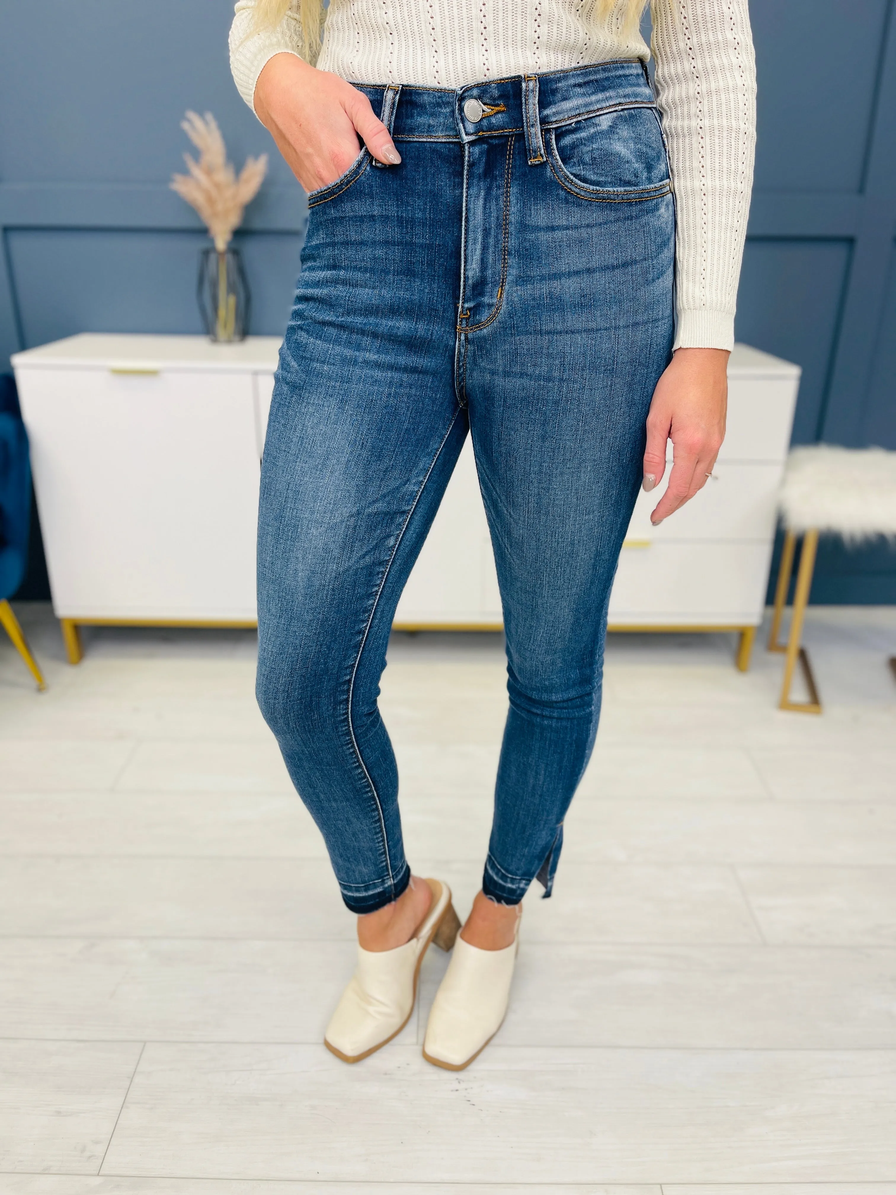 Judy Blue REG/CURVY You Can't Slit With Us Side Slit Skinny Jeans