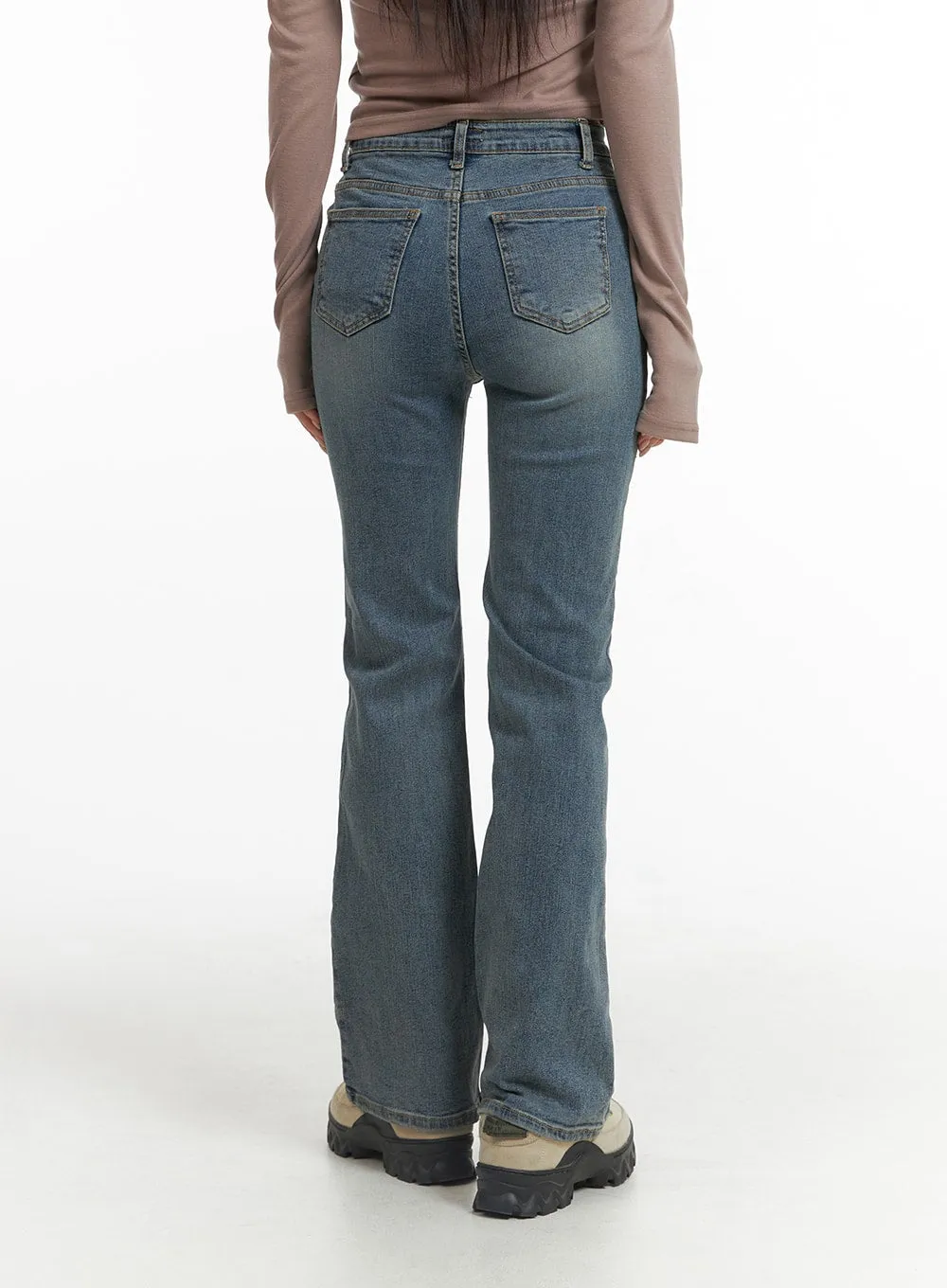 Slim Fit Bootcut Jeans CJ426