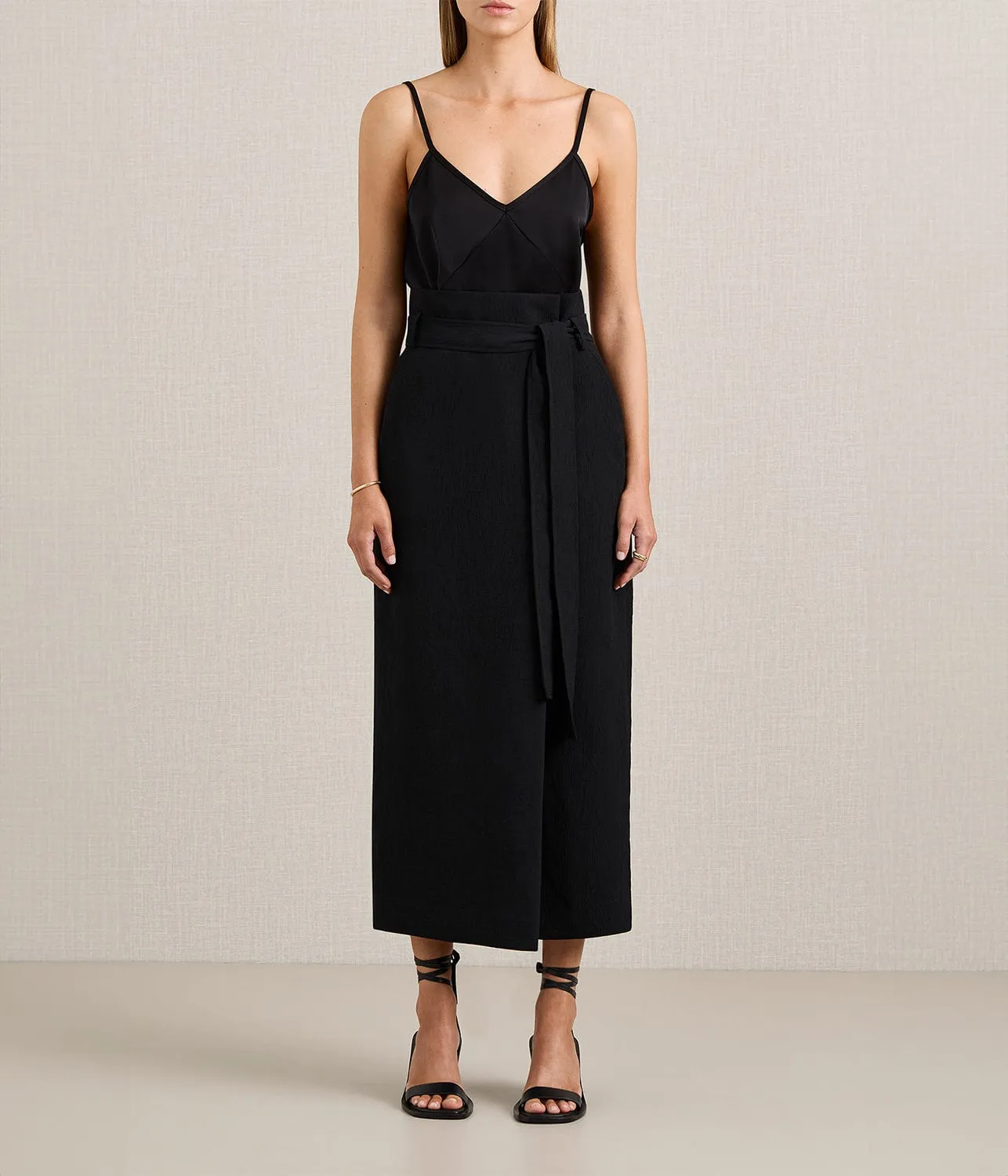 THE VEN SKIRT- BLACK